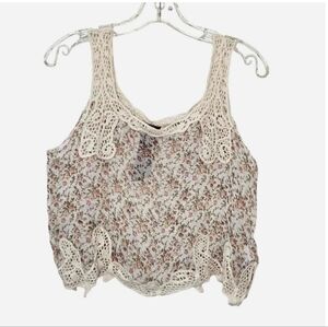 Cream & pink crochet tank top with floral pattern & lace detailing Size Large